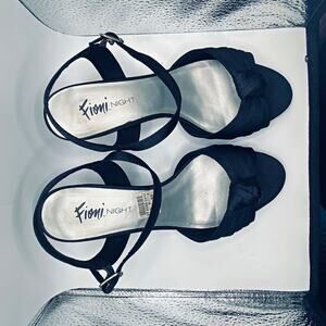 Fioni Night Women's Black Strappy Bow Ankle Strap Block Heel Sandals 8W!